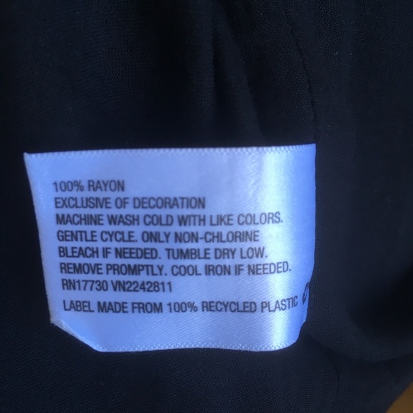 2/$25 🌟 Liz Lange Black Maternity Dress - Picture 4 of 4